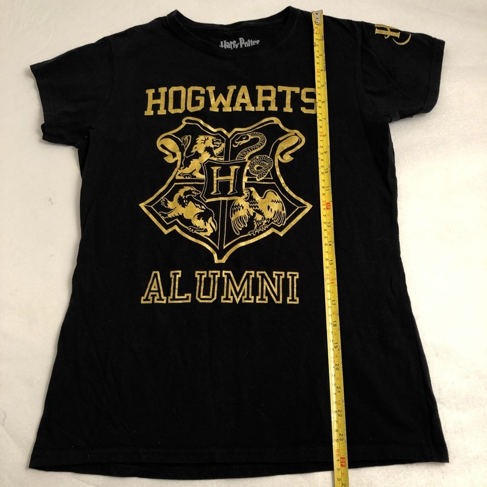 Harry Potter Hogwarts Alumni black and gold t-shirt L - Picture 5 of 7